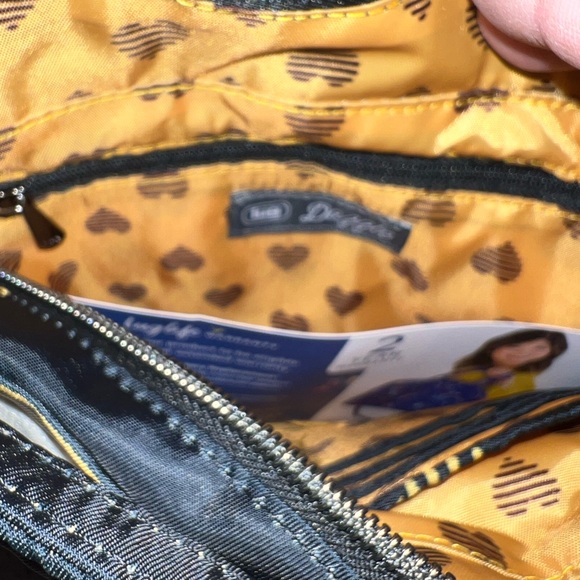 Lug Dazzle Hearts of Gold Quilted Crossbody Bag NWT - Picture 3 of 4